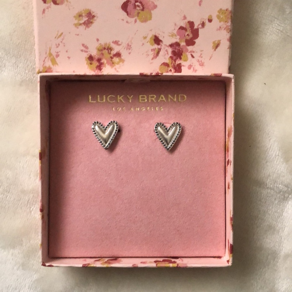 NWT Silver Hearts from Lucky Brand